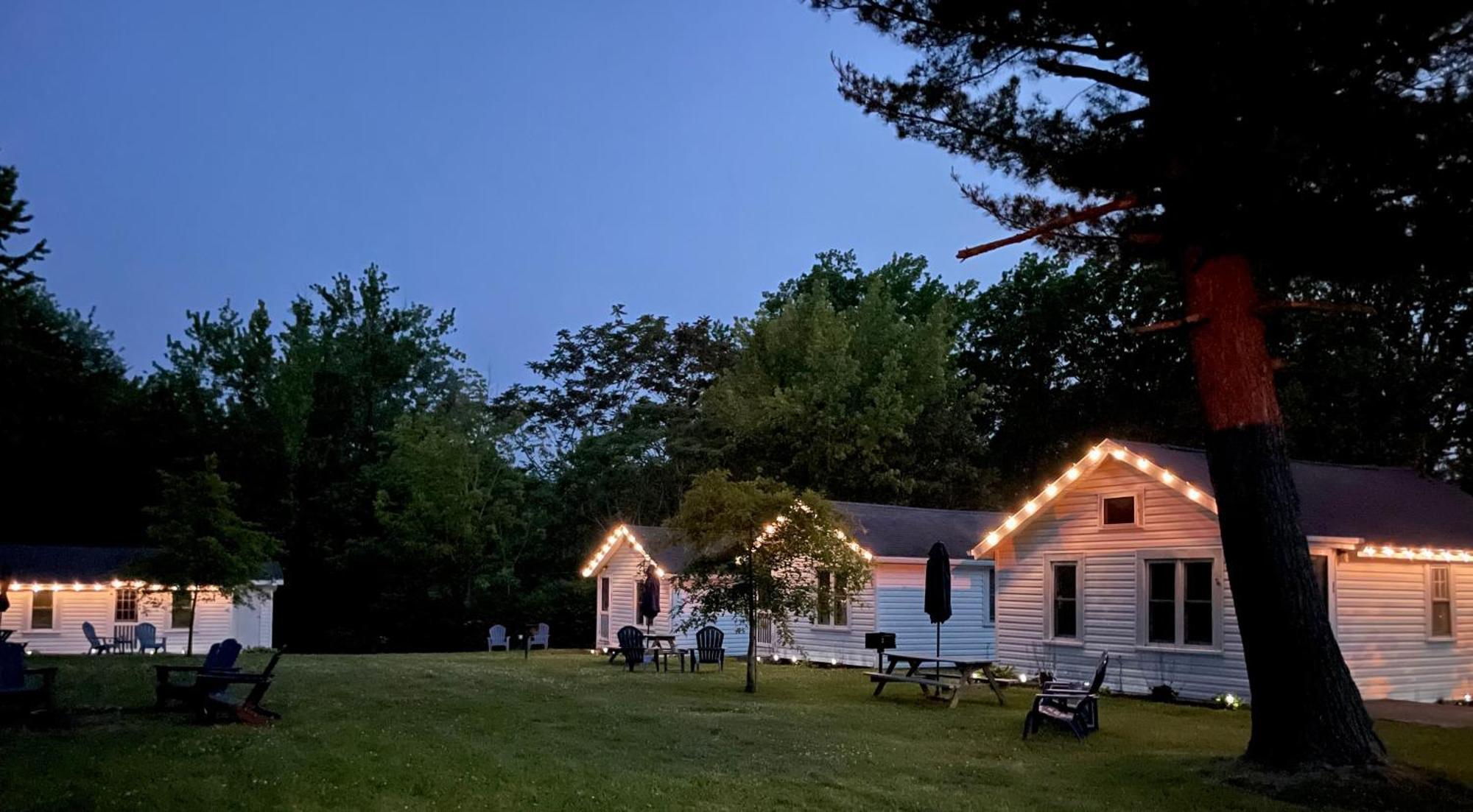 Drop Anchor Cottages And Lake House Geneva-on-the-Lake Exterior foto